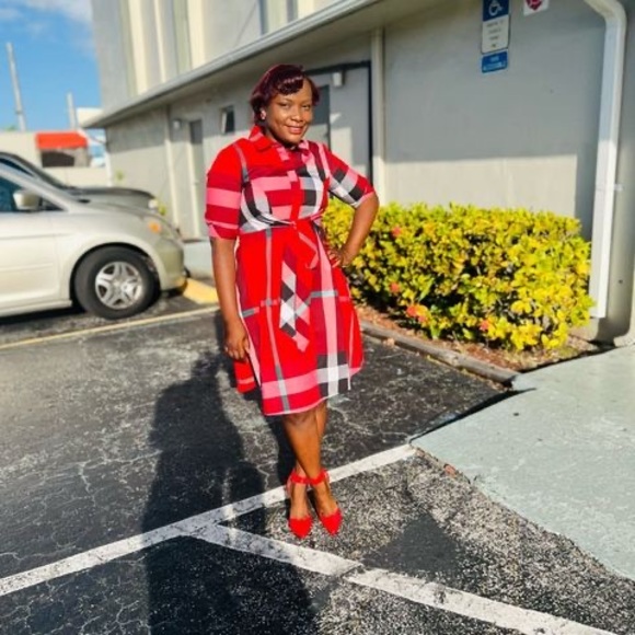 Meet your Posher, Milanda - Picture 1 of 1